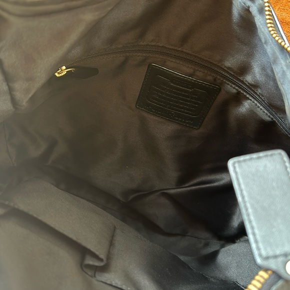 Black Leather Coach Crossbody Bag Purse - Picture 2 of 2